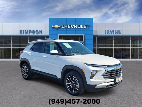 Used 2026 Chevrolet TrailBlazer LT w/ Convenience Package image 2