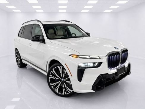 Used 2024 BMW X7 M60i w/ Executive Package AWD/4WD image 11