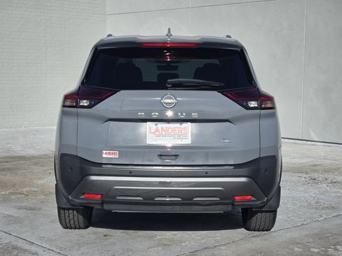 Used 2023 Nissan Rogue SL w/ SL Premium Package image 6