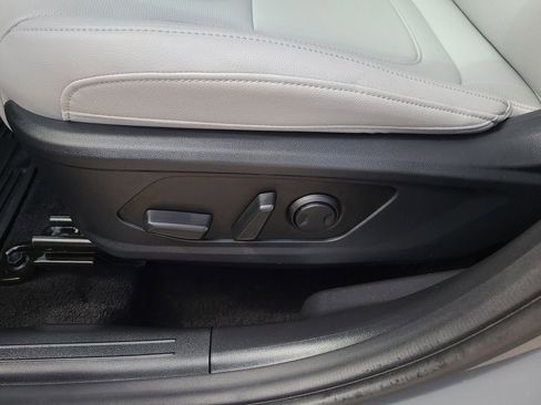 Used 2025 Hyundai Santa Cruz SEL FWD image 19