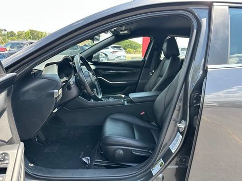 Used 2023 MAZDA MAZDA3 s FWD image 9