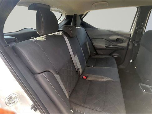 Used 2020 Nissan Kicks S image 27