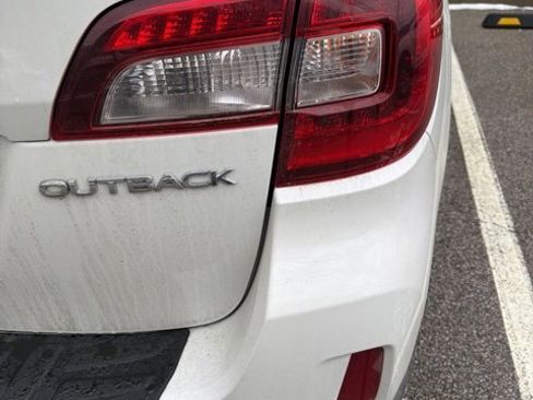 Used 2015 Subaru Outback 2.5i Limited image 17