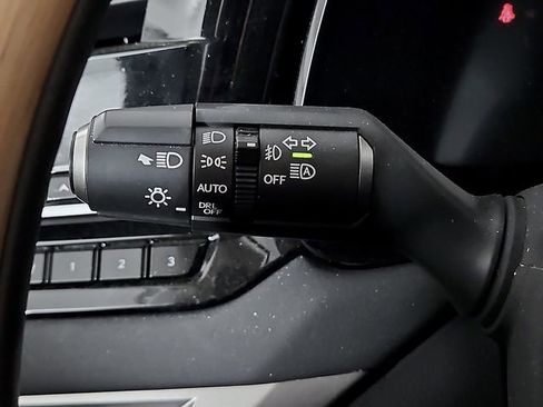 Used 2024 Lexus RX 350 Premium w/ Kick Sensor & Tow Package AWD/4WD image 25