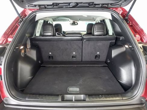 Used 2021 Jeep Cherokee Latitude Plus image 27