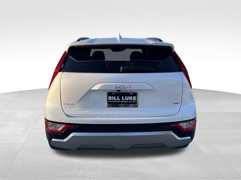 Used 2024 Kia Niro EX Touring FWD image 8