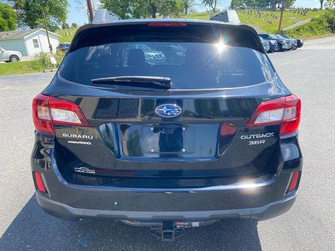 Used 2015 Subaru Outback 3.6R Limited AWD/4WD image 4