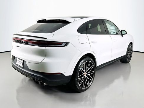 New 2026 Porsche Cayenne Coupe image 9