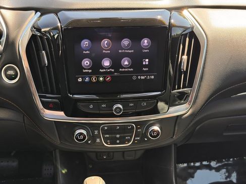 Used 2020 Chevrolet Traverse LT FWD image 24