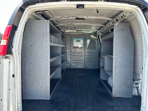 Used 2019 Chevrolet Express 2500 w/ Driver Convenience Package RWD image 15