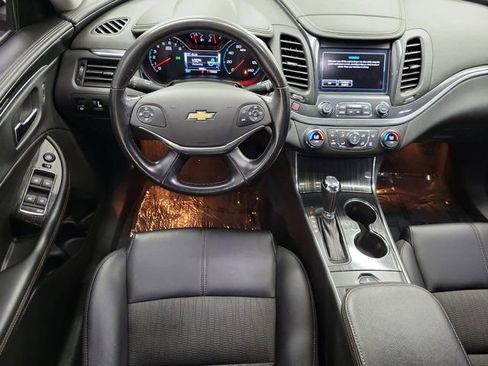 Used 2019 Chevrolet Impala LT FWD image 16