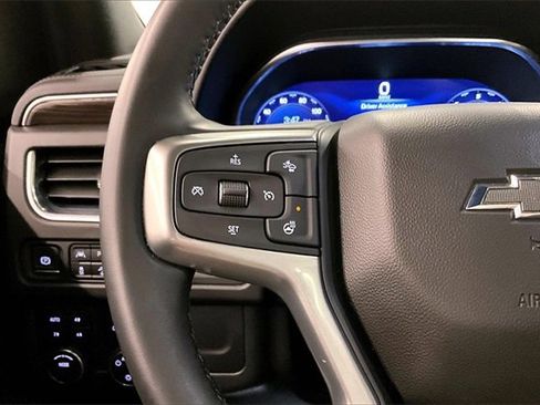 Used 2024 Chevrolet Tahoe Z71 w/ Luxury Package image 23