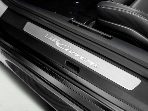 Used 2021 Porsche 911 Carrera image 33