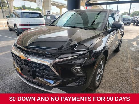 Used 2025 Chevrolet Blazer LT FWD image 1