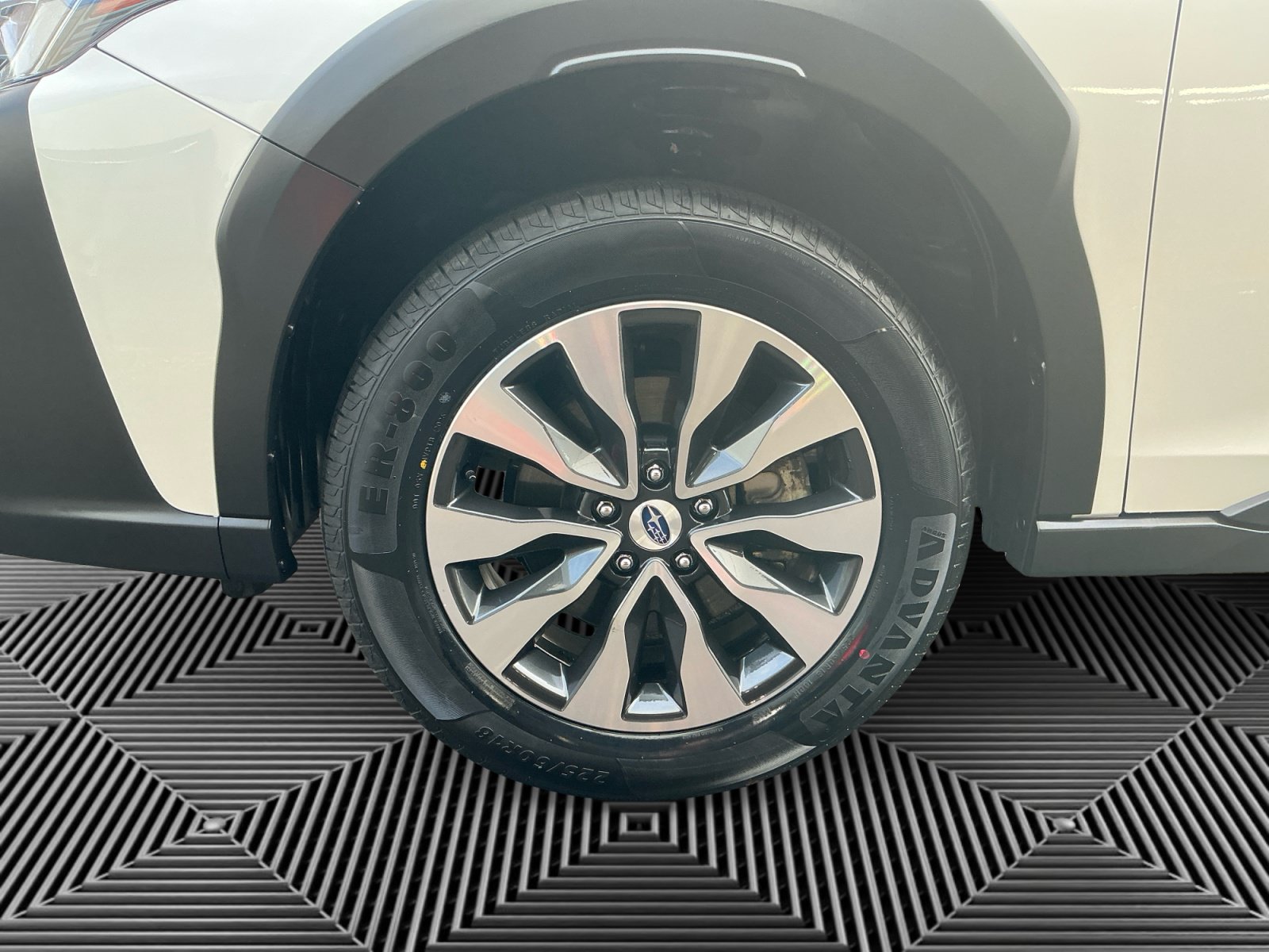 Certified 2024 Subaru Outback Touring AWD/4WD image 14