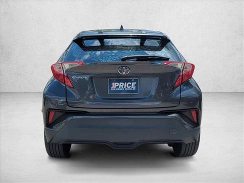 Used 2019 Toyota C-HR XLE FWD image 6