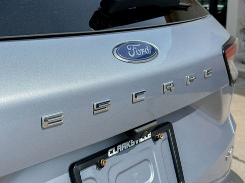 Used 2022 Ford Escape SE AWD/4WD image 13