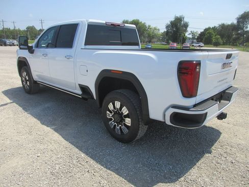 New 2026 GMC Sierra 2500 Denali w/ Denali Reserve Package AWD/4WD image 9