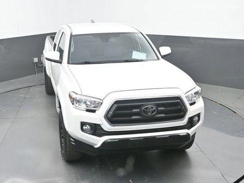 Used 2022 Toyota Tacoma SR5 w/ Technology Package image 28