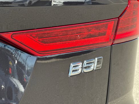 Used 2023 Volvo XC60 B5 Ultimate image 34