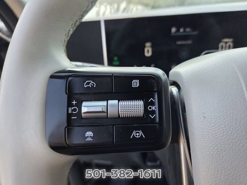 Used 2024 Hyundai Santa Fe SEL AWD/4WD image 25