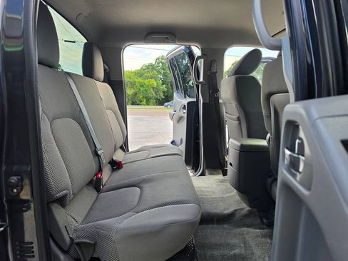 Used 2012 Nissan Frontier SV w/ SV Premium Utility Pkg RWD image 27