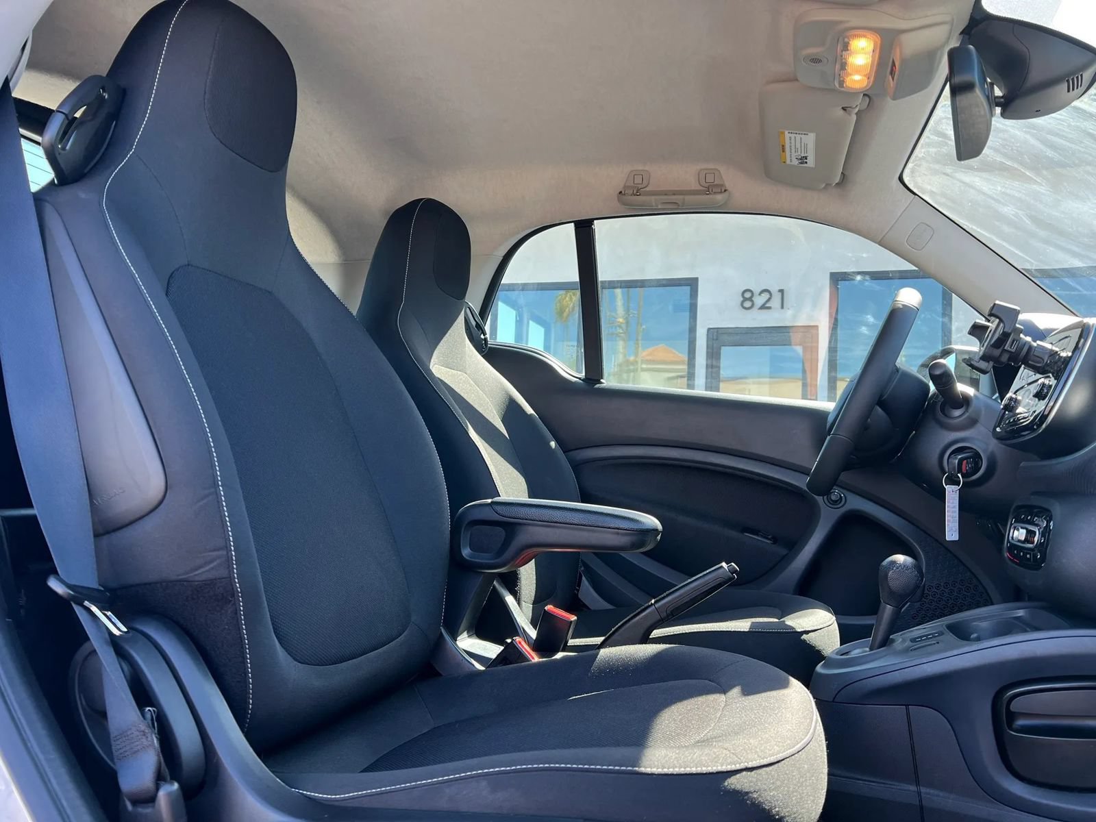 Used 2018 smart fortwo electric drive RWD image 25