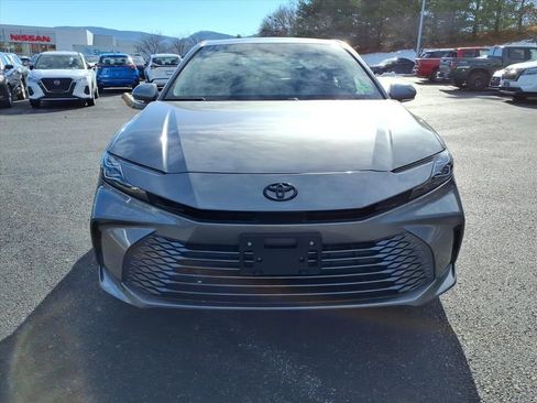 Used 2026 Toyota Camry XLE image 13