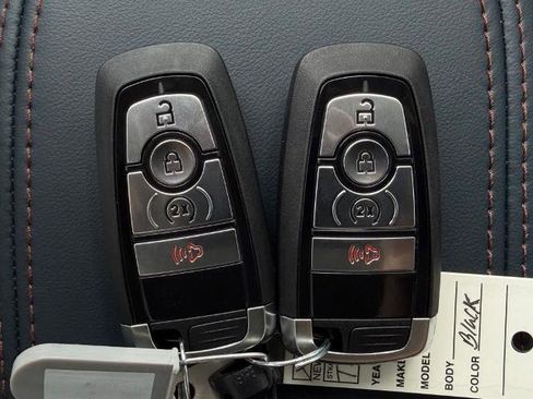 New 2026 Ford Maverick Lariat image 28