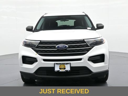 Certified 2022 Ford Explorer XLT AWD/4WD image 3