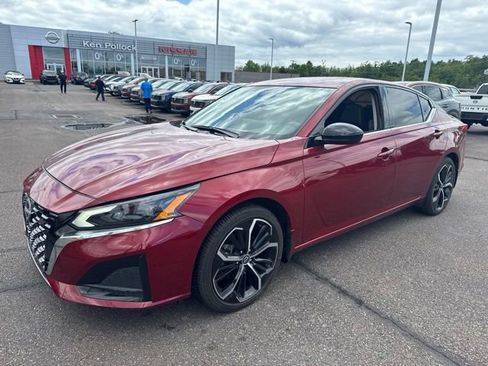 Certified 2025 Nissan Altima 2.5 SR w/ SR Premium Package FWD image 22