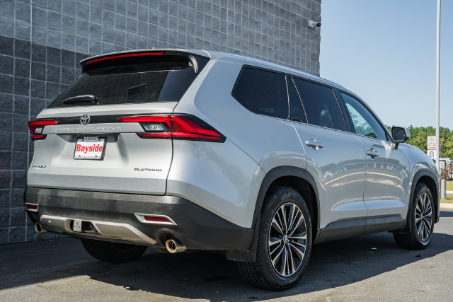 Used 2024 Toyota Grand Highlander AWD Hybrid image 4