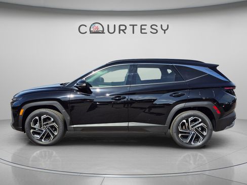 New 2026 Hyundai Tucson Limited w/ Tow & Go Package AWD/4WD image 2