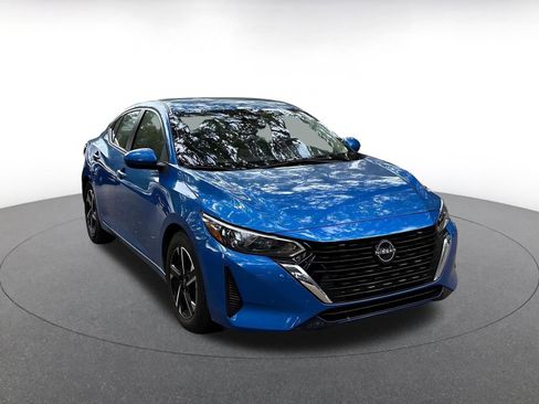 Used 2025 Nissan Sentra SV FWD image 1