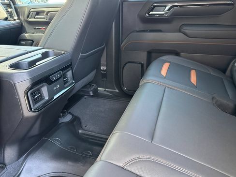 Used 2025 GMC Sierra 1500 AT4 AWD/4WD image 12