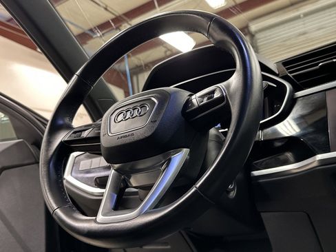 Used 2022 Audi Q3 2.0T Premium image 12