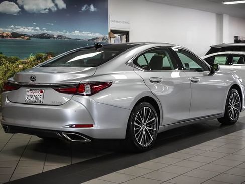 Certified 2025 Lexus ES 350 w/ Premium Package FWD image 6