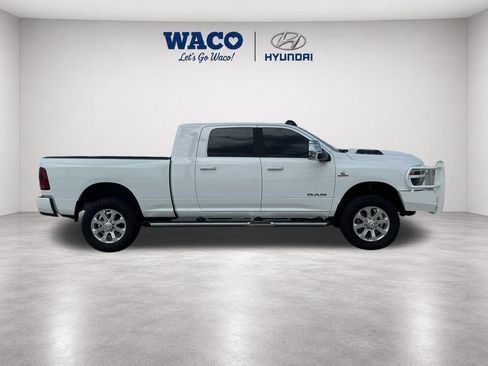 Used 2025 RAM 2500 Laramie w/ Sport Appearance Package AWD/4WD image 9
