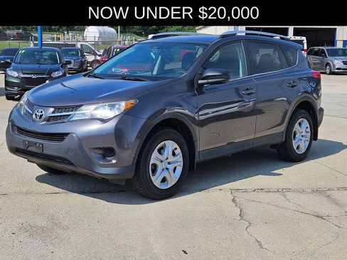 Used 2013 Toyota RAV4 LE AWD/4WD image 2