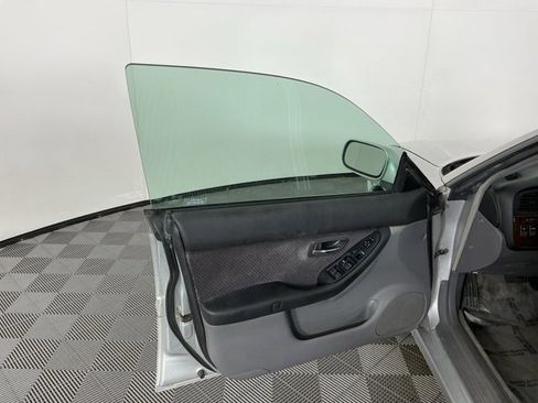 Used 2003 Subaru Legacy L image 11