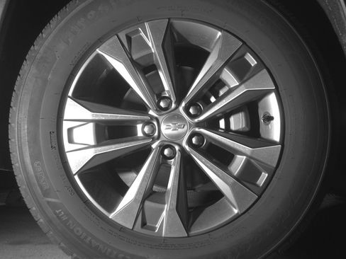 Used 2025 Chevrolet Equinox LT FWD image 13