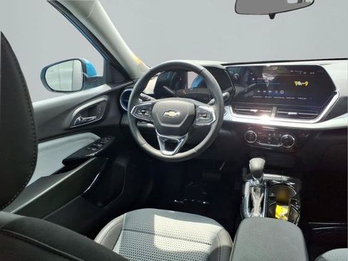 Used 2026 Chevrolet Trax LT w/ Driver Confidence Package FWD image 10