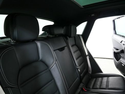 New 2026 Porsche Macan S image 24