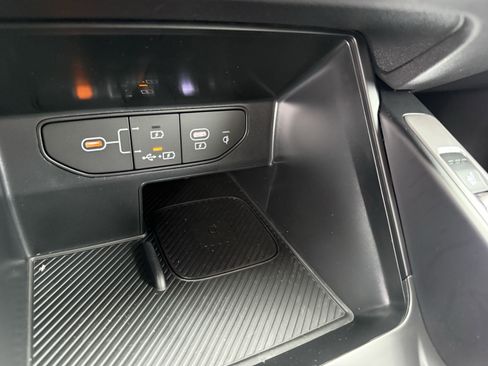 New 2025 Kia Sorento S image 10