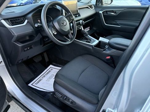 Used 2025 Toyota RAV4 XLE image 11