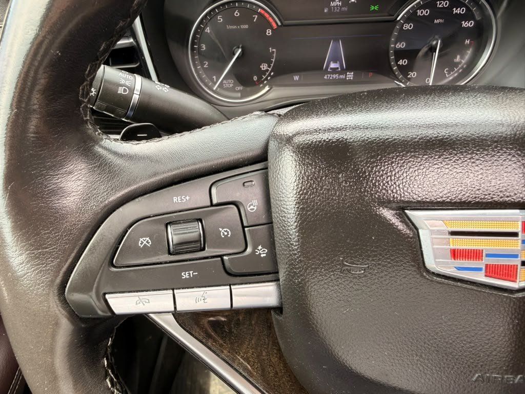 Used 2022 Cadillac XT6 Premium Luxury AWD/4WD image 37