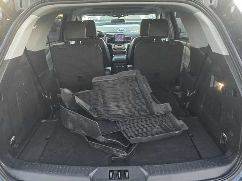 Used 2023 Ford Explorer XLT w/ Equipment Group 202A image 17