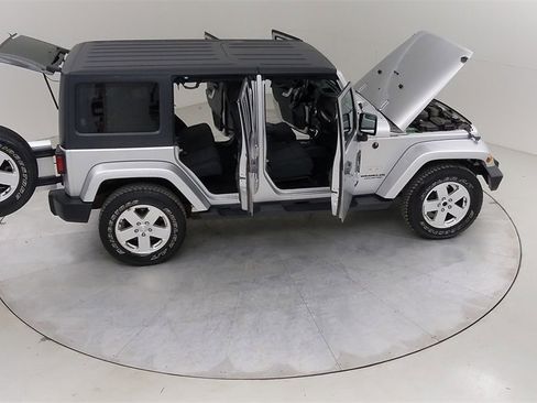 Used 2012 Jeep Wrangler Unlimited Sahara w/ Dual Top Group image 44