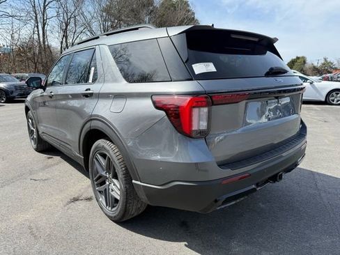 New 2026 Ford Explorer ST-Line w/ ST-Line Street Pack image 3