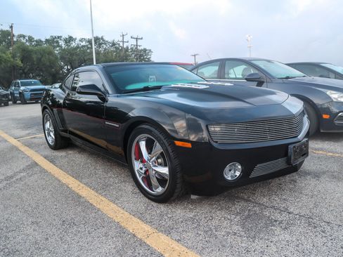 Used 2013 Chevrolet Camaro LS RWD image 6